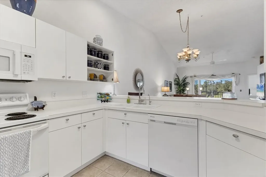 5240 Hyland Hills Avenue Sarasota FL 34241