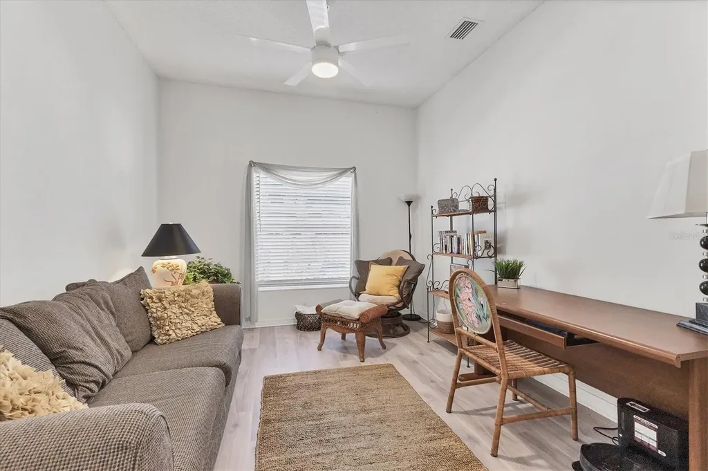 5240 Hyland Hills Avenue Sarasota FL 34241