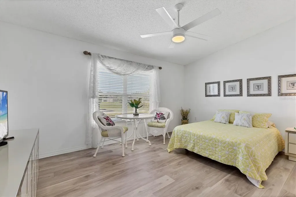 5240 Hyland Hills Avenue Sarasota FL 34241