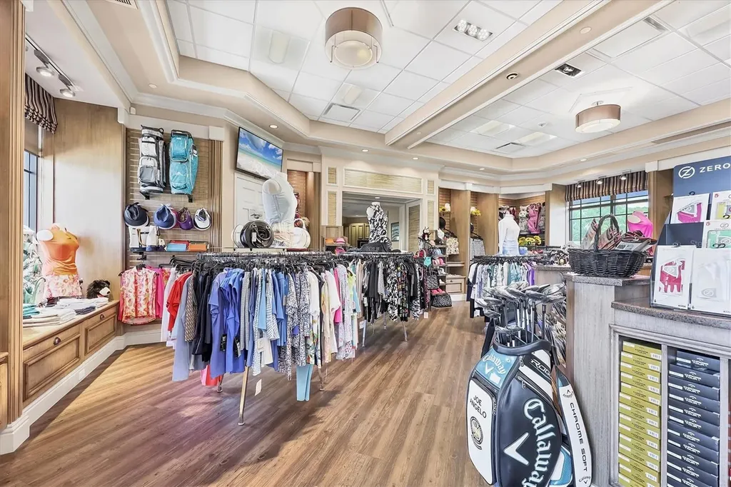 5240 Hyland Hills Avenue Sarasota FL 34241