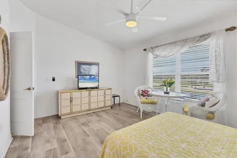 5240 Hyland Hills Avenue Sarasota FL 34241
