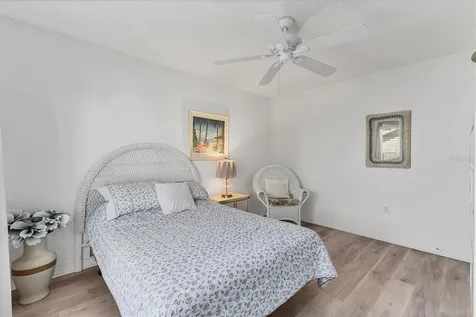 5240 Hyland Hills Avenue Sarasota FL 34241