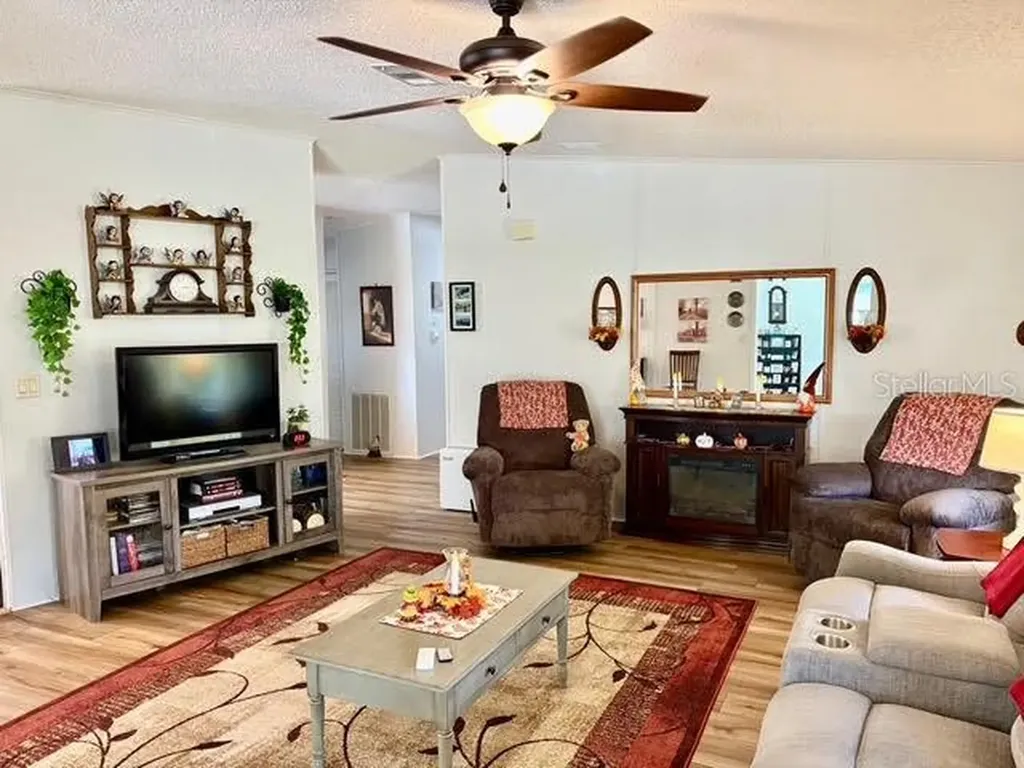 6239 Knotty Pine Drive SE Winter Haven FL 33884