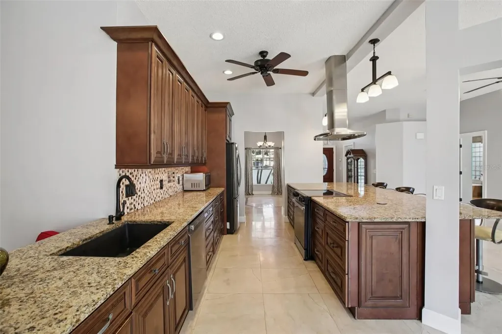 1424 Ridge Shore Drive Tarpon Springs FL 34689