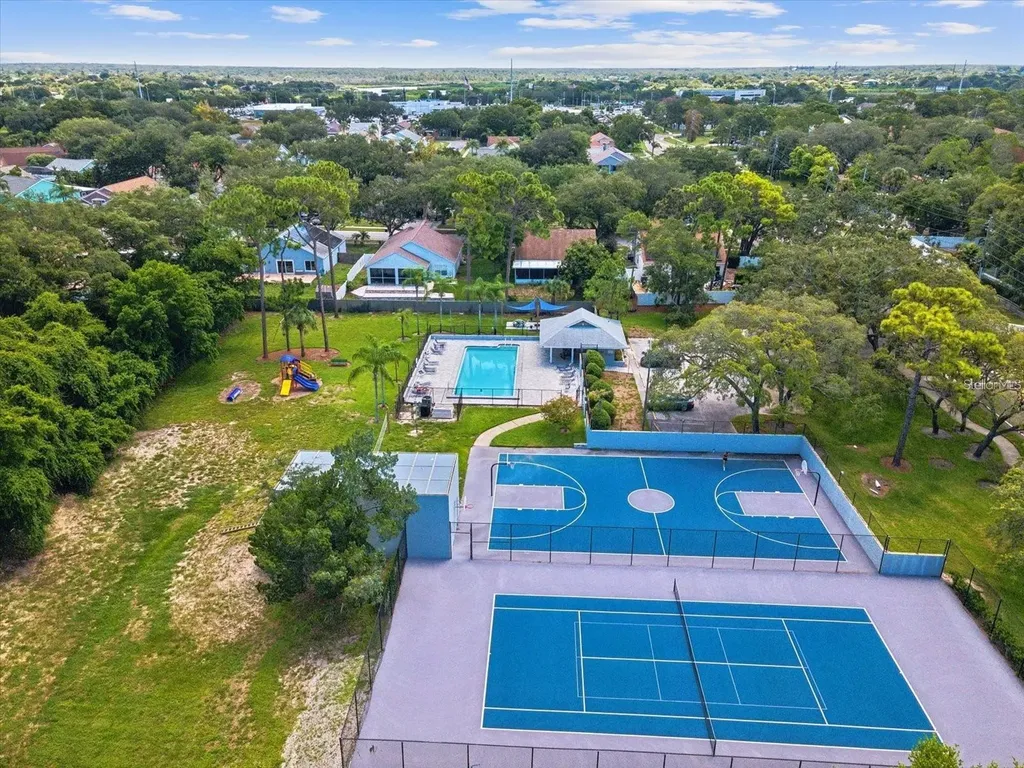 1424 Ridge Shore Drive Tarpon Springs FL 34689