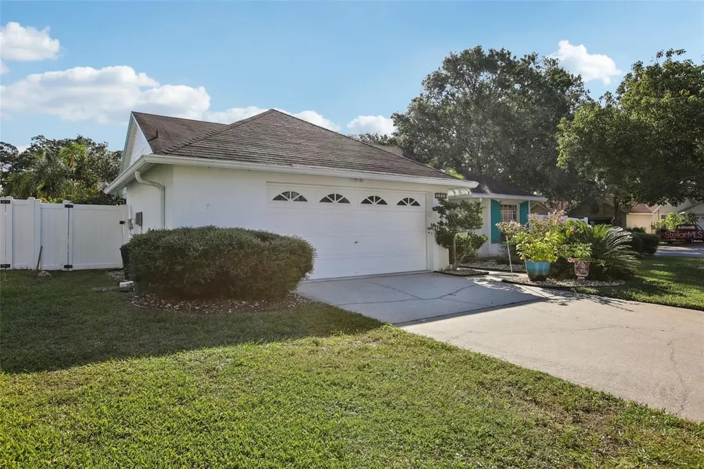 1424 Ridge Shore Drive Tarpon Springs FL 34689