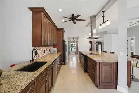 1424 Ridge Shore Drive Tarpon Springs FL 34689