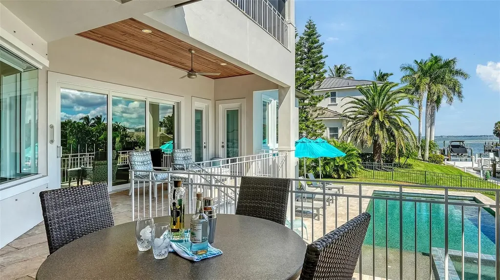 548 Hornblower Lane Longboat Key FL 34228