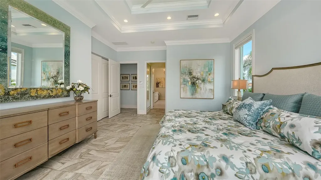 548 Hornblower Lane Longboat Key FL 34228