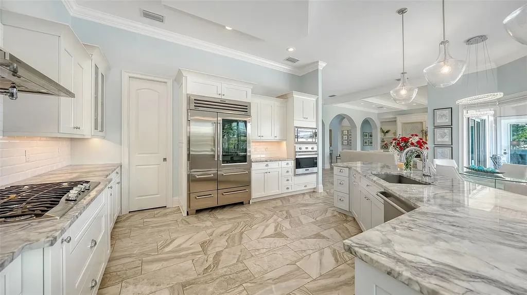 548 Hornblower Lane Longboat Key FL 34228