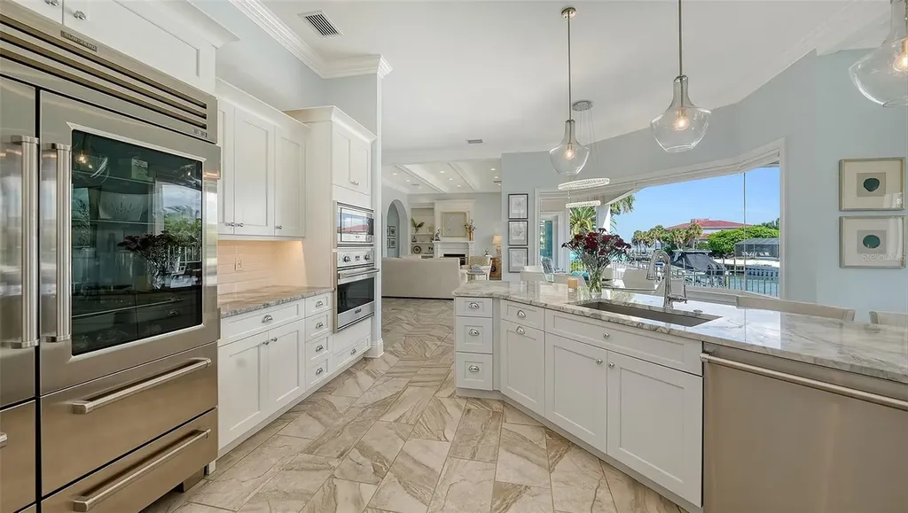 548 Hornblower Lane Longboat Key FL 34228