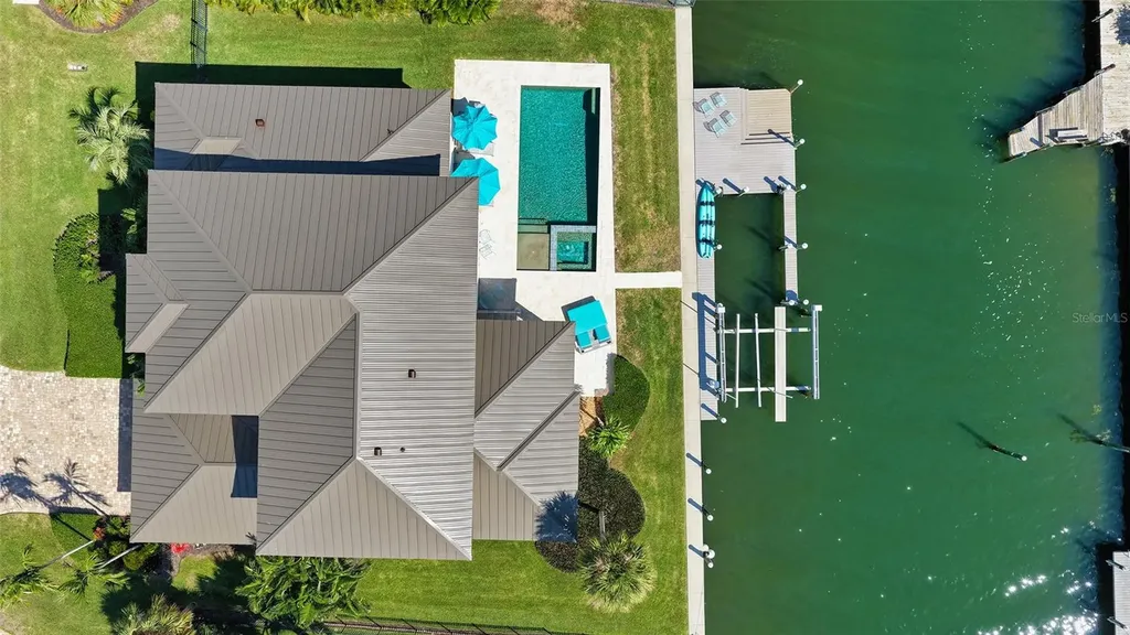 548 Hornblower Lane Longboat Key FL 34228