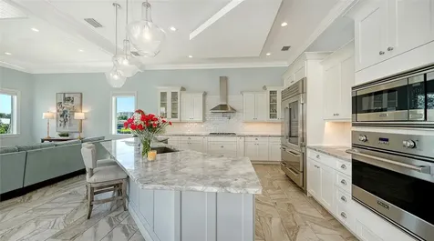 548 Hornblower Lane Longboat Key FL 34228