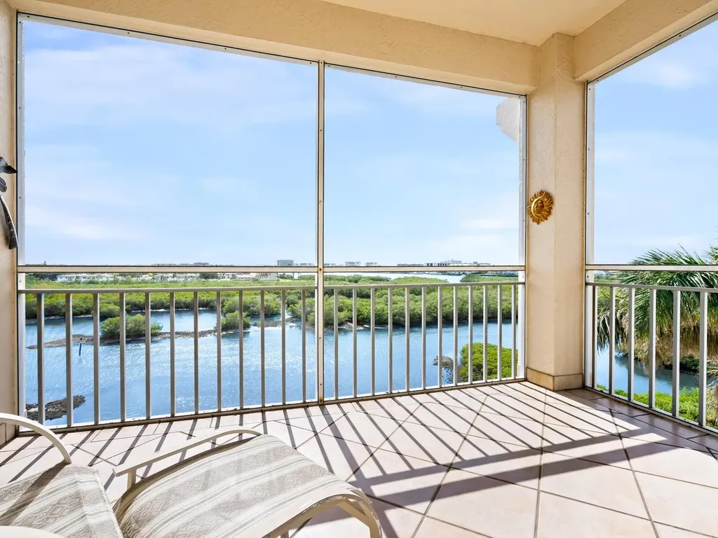 5440 Eagles Point Circle Sarasota FL 34231
