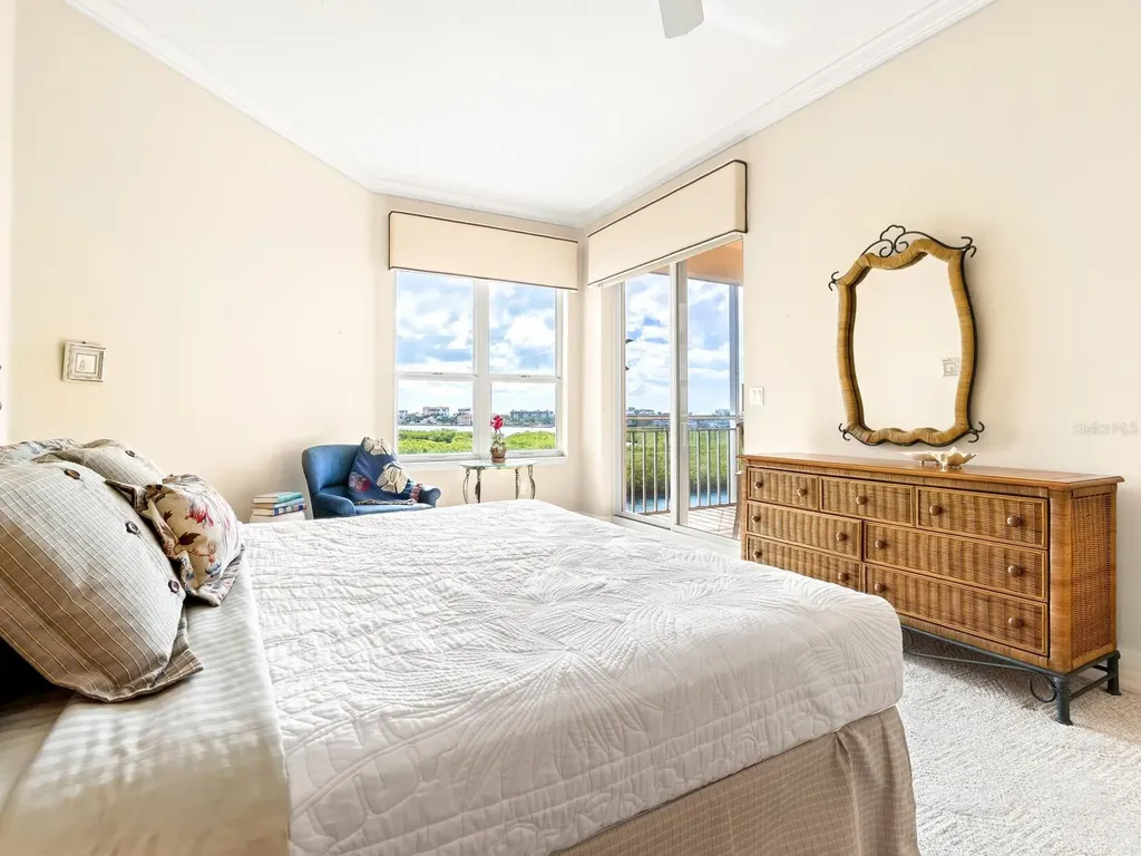5440 Eagles Point Circle Sarasota FL 34231