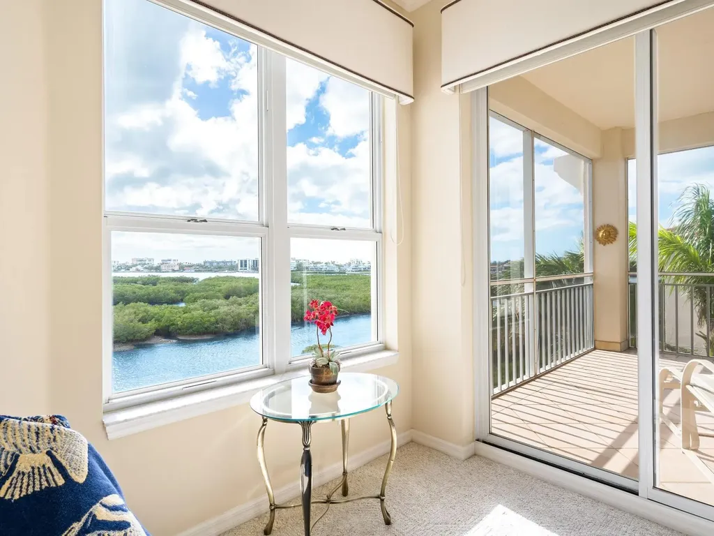 5440 Eagles Point Circle Sarasota FL 34231
