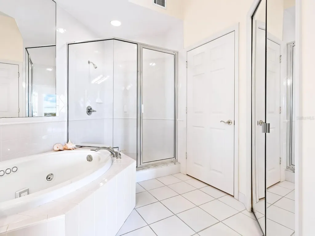 5440 Eagles Point Circle Sarasota FL 34231