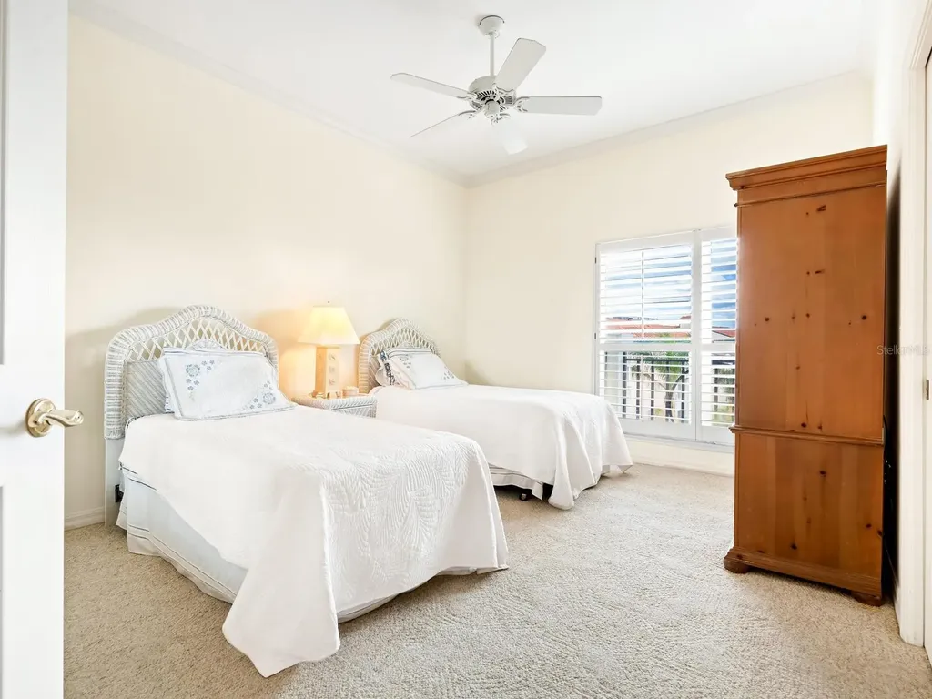 5440 Eagles Point Circle Sarasota FL 34231