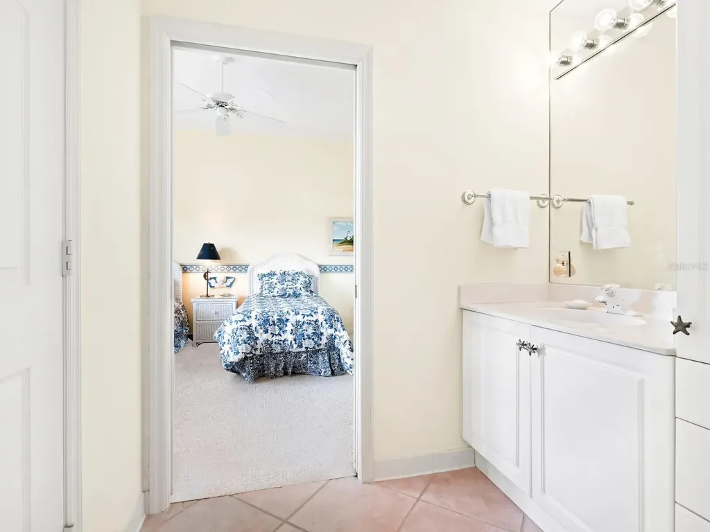 5440 Eagles Point Circle Sarasota FL 34231