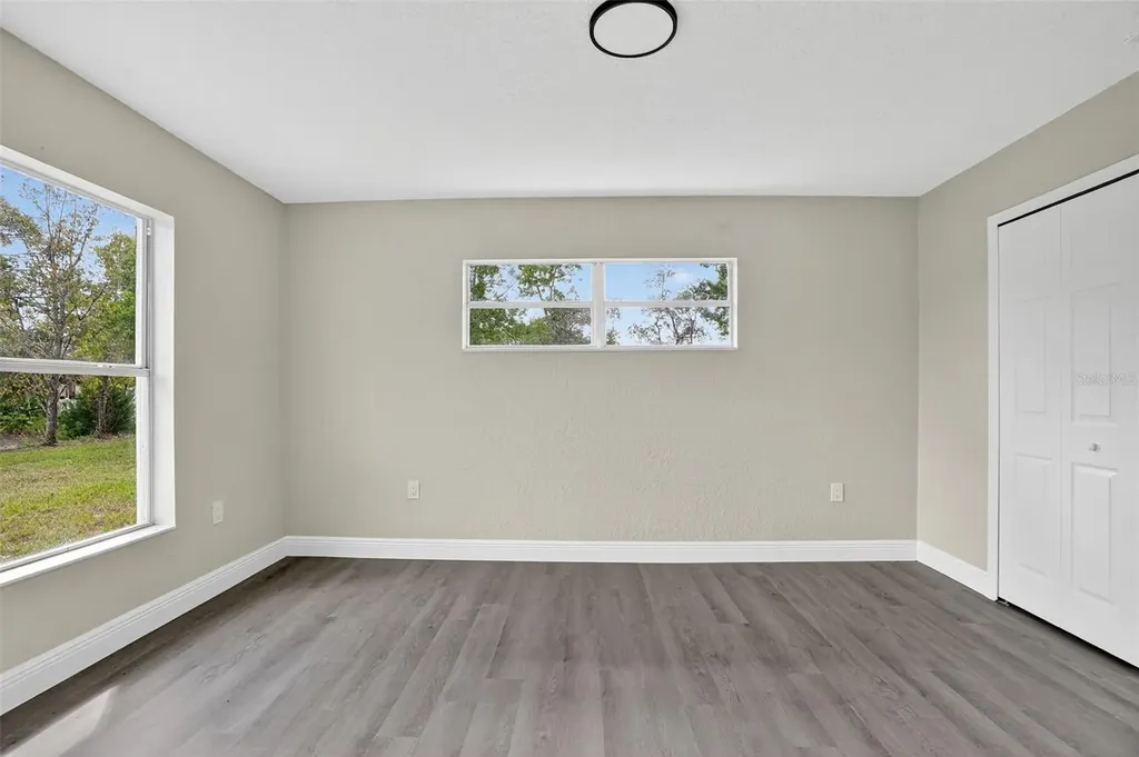 10294 Desert Sparrow Avenue Weeki Wachee FL 34613