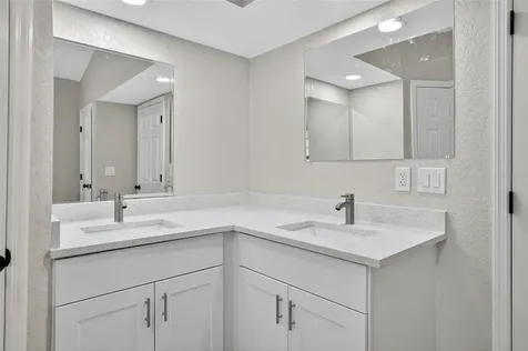 10294 Desert Sparrow Avenue Weeki Wachee FL 34613