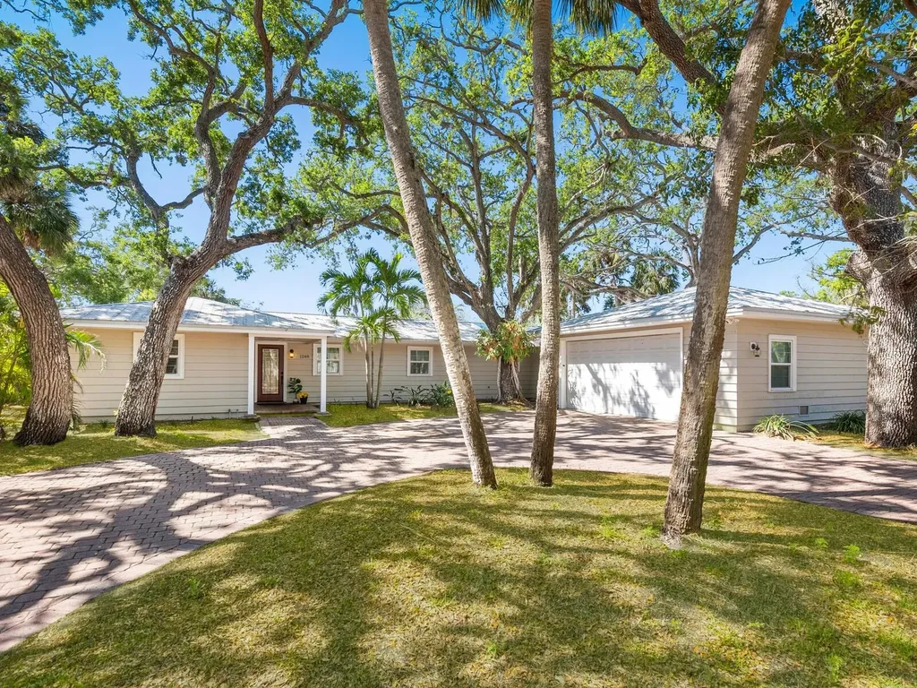 1248 Northport Drive Sarasota FL 34242
