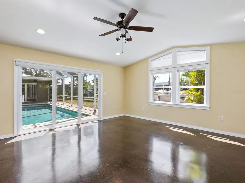 1248 Northport Drive Sarasota FL 34242