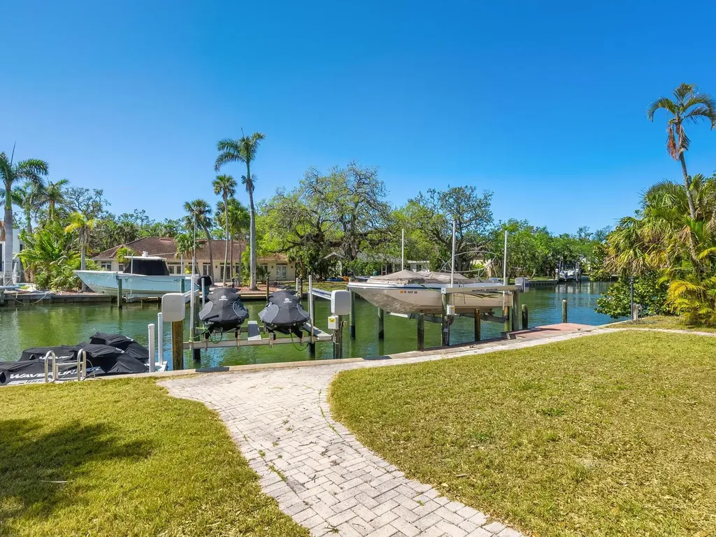 1248 Northport Drive Sarasota FL 34242