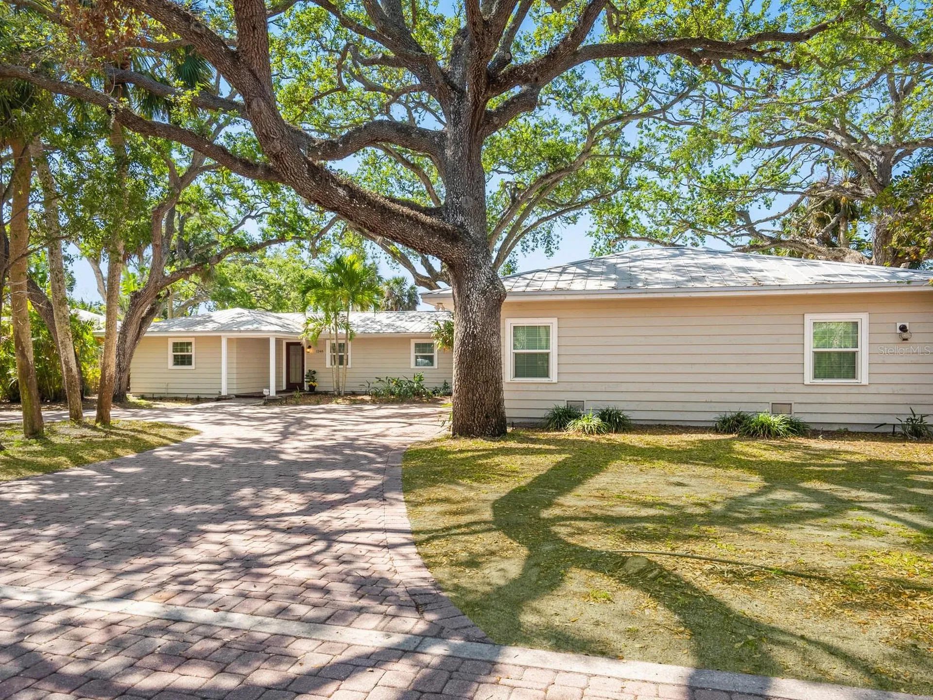 1248 Northport Drive Sarasota FL 34242