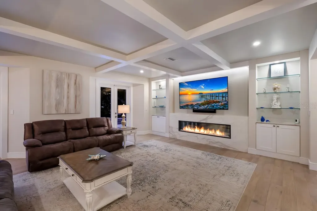 1253 N Basin Lane Sarasota FL 34242