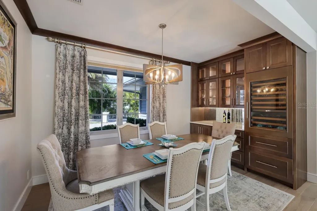 1253 N Basin Lane Sarasota FL 34242