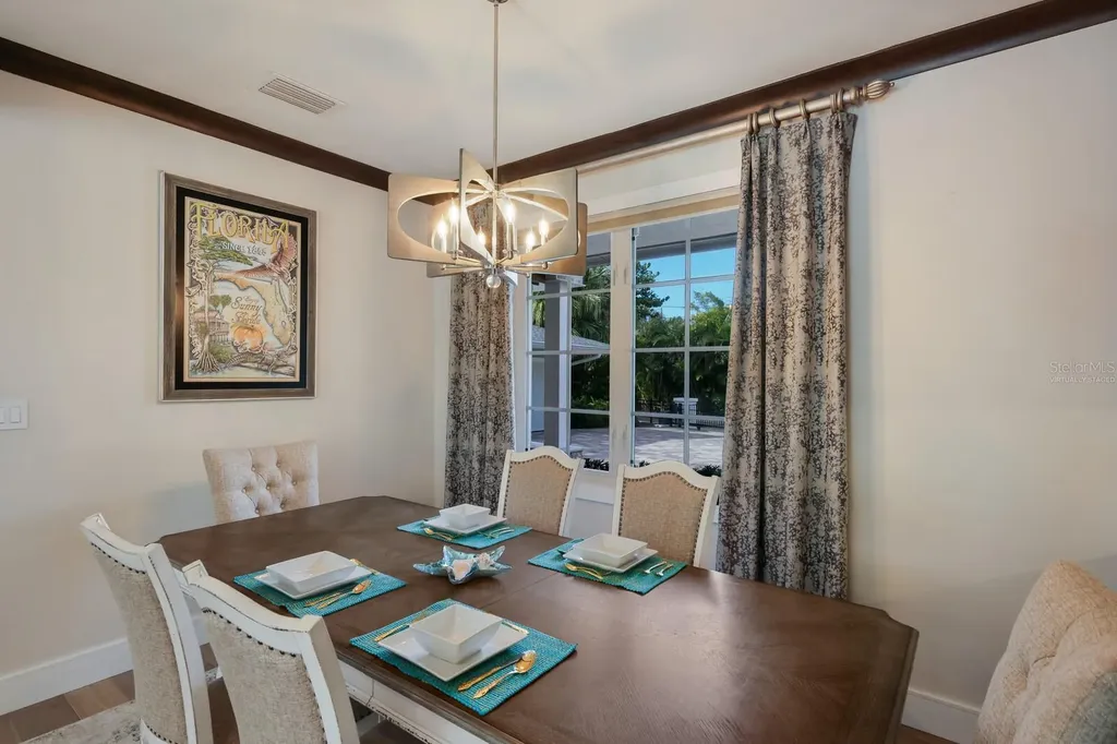 1253 N Basin Lane Sarasota FL 34242