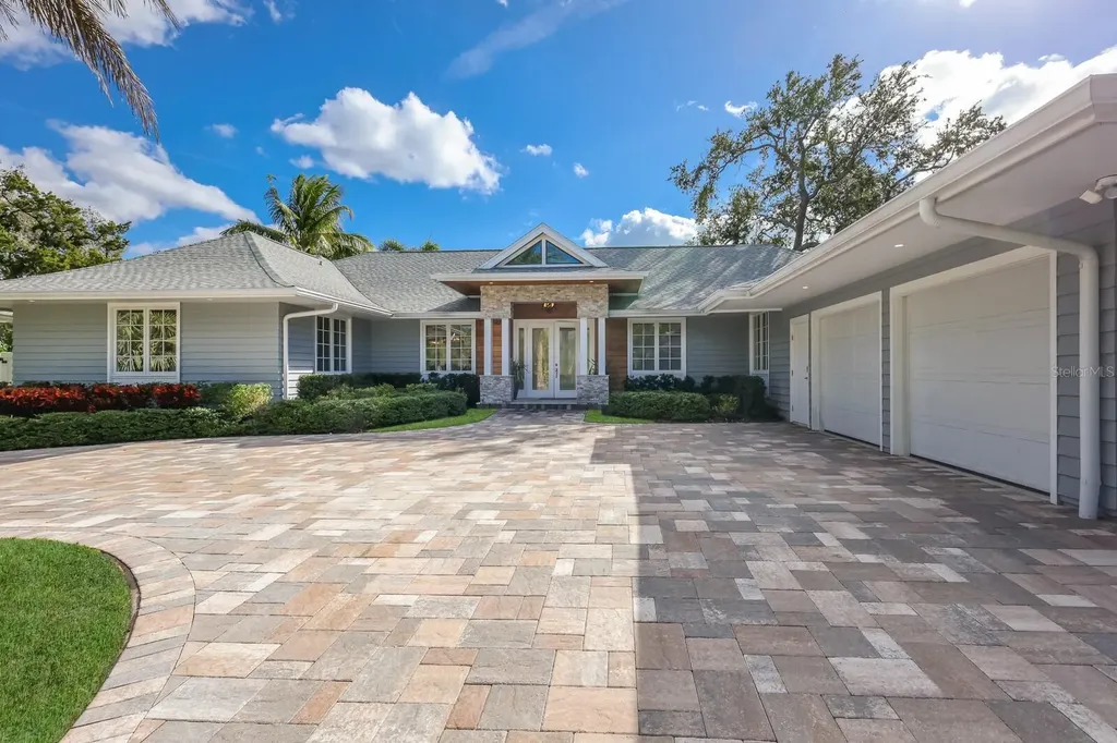 1253 N Basin Lane Sarasota FL 34242