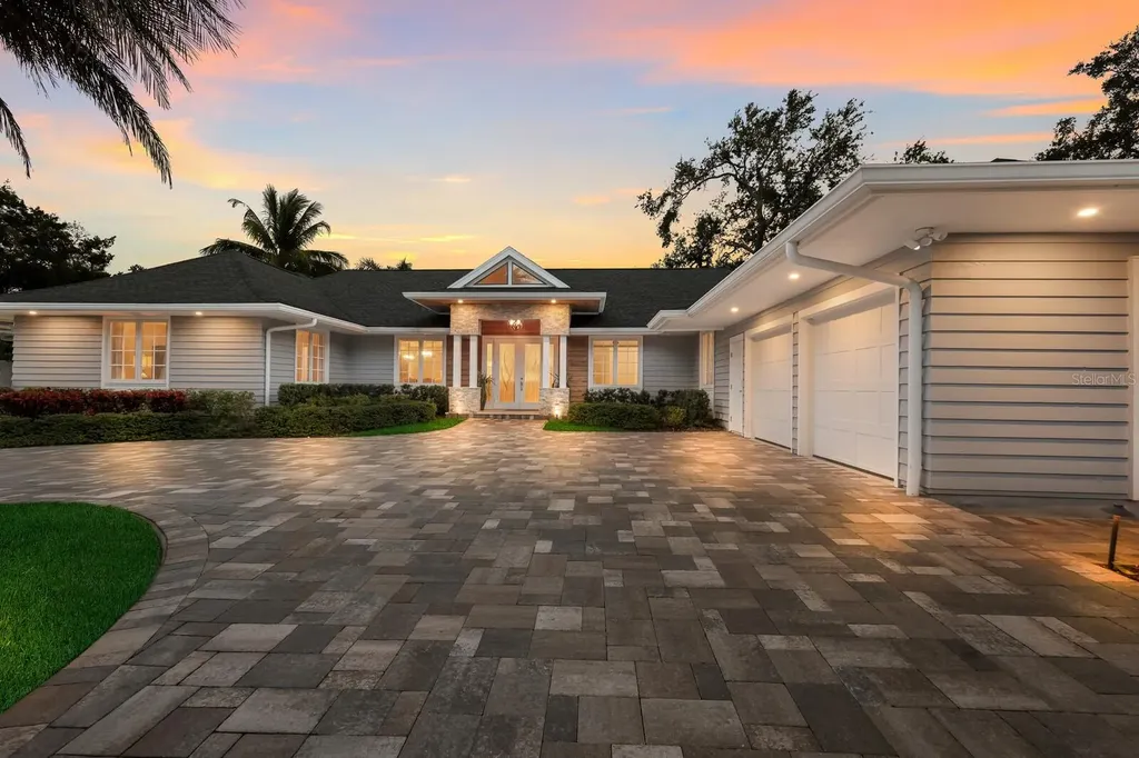1253 N Basin Lane Sarasota FL 34242