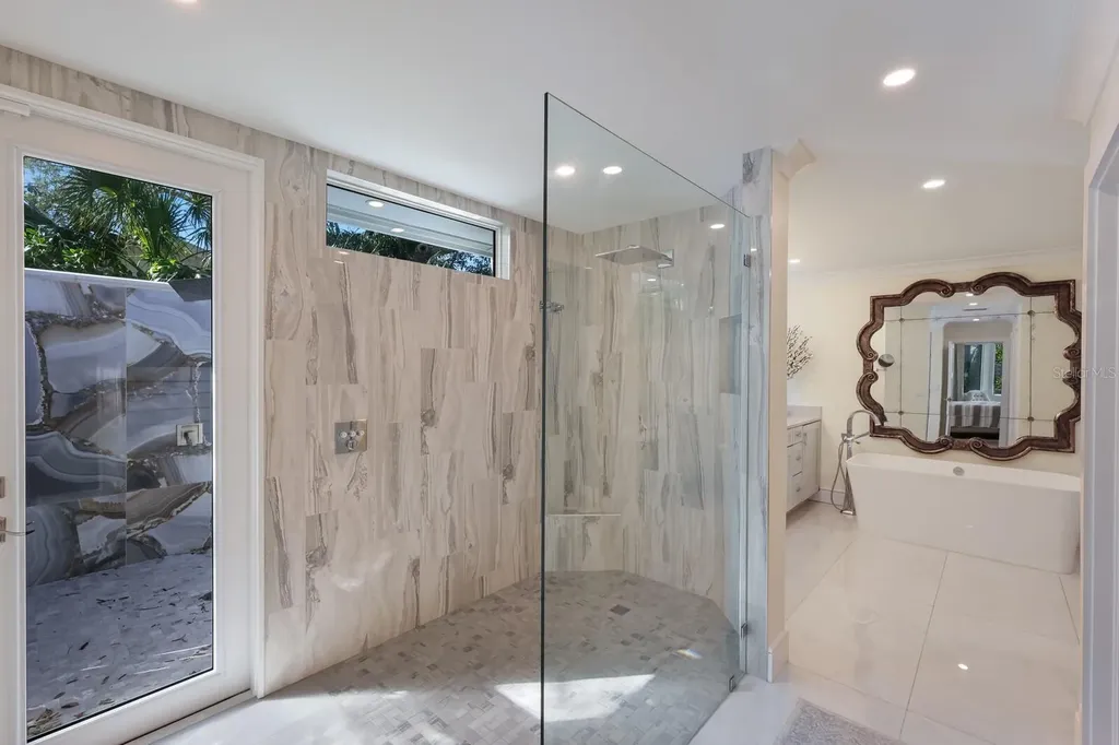 1253 N Basin Lane Sarasota FL 34242