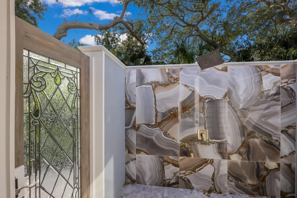 1253 N Basin Lane Sarasota FL 34242