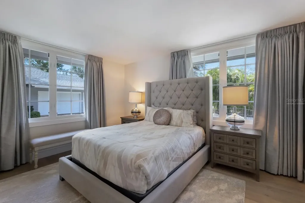 1253 N Basin Lane Sarasota FL 34242