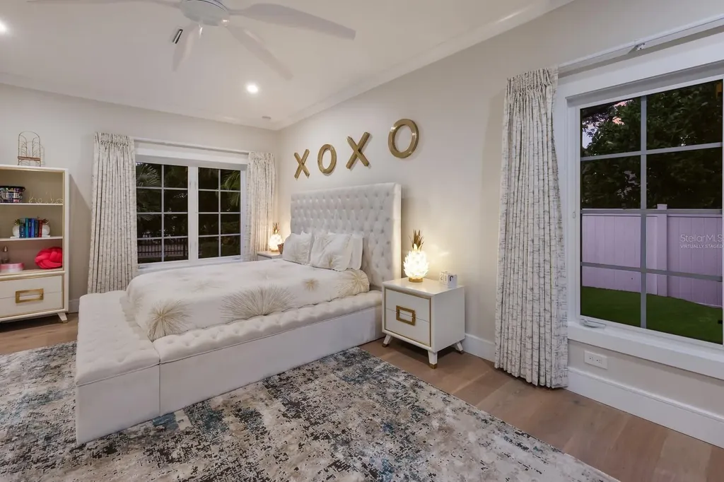 1253 N Basin Lane Sarasota FL 34242