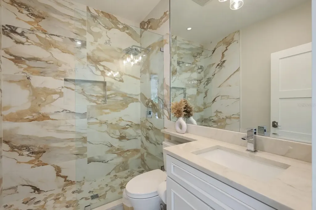 1253 N Basin Lane Sarasota FL 34242