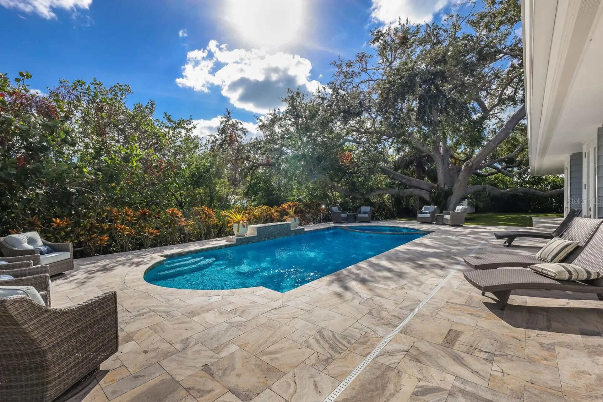 1253 N Basin Lane Sarasota FL 34242