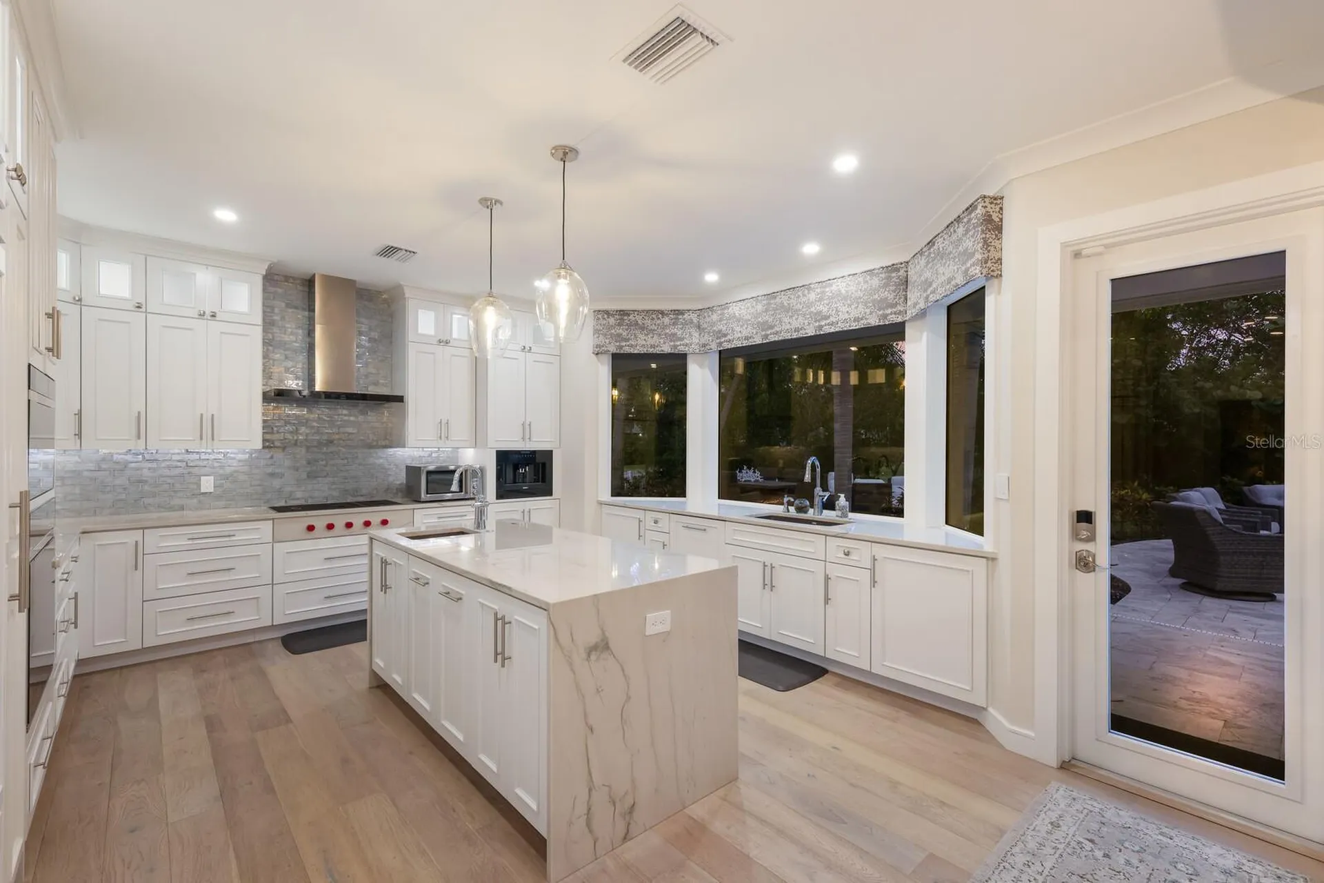 1253 N Basin Lane Sarasota FL 34242