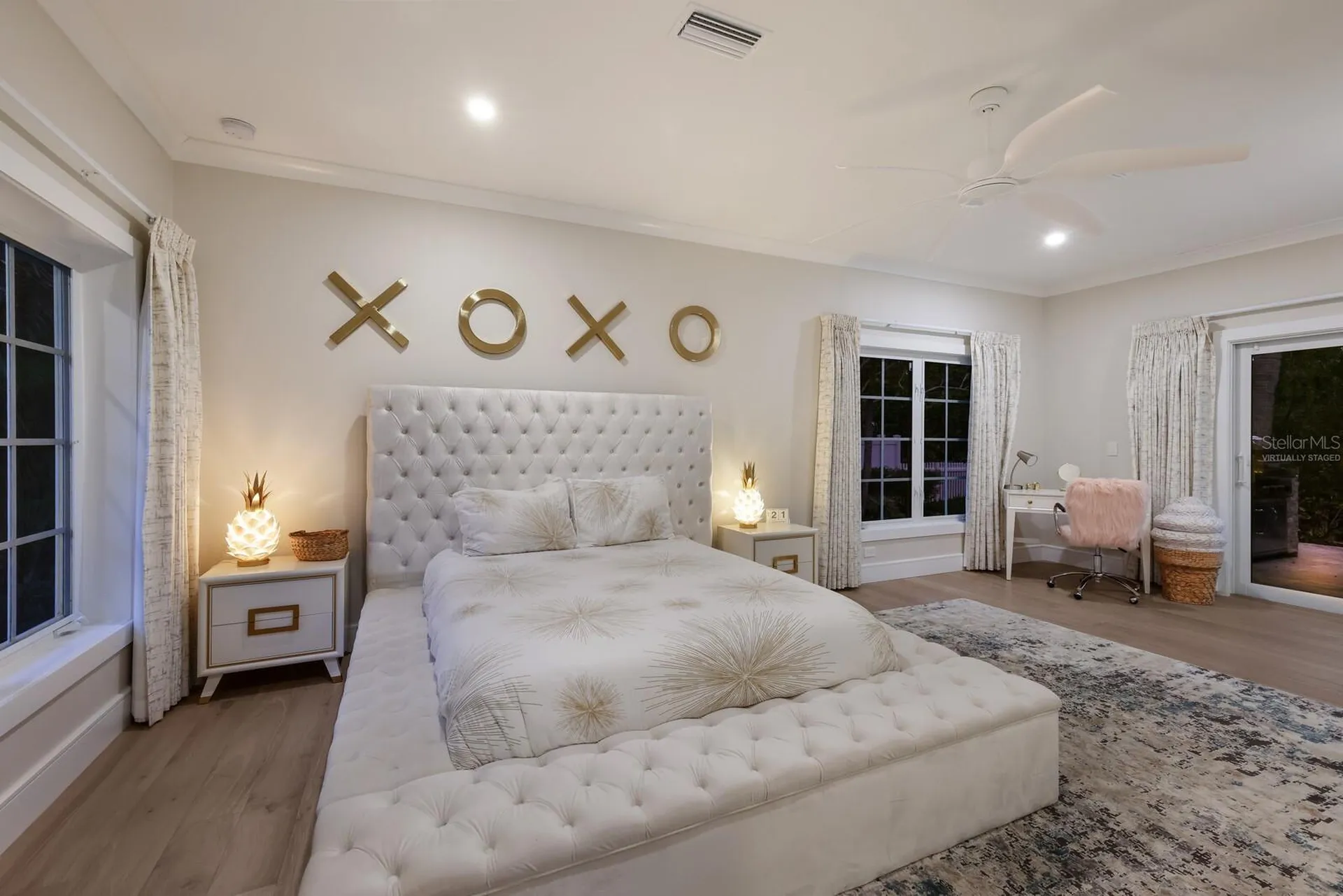 1253 N Basin Lane Sarasota FL 34242
