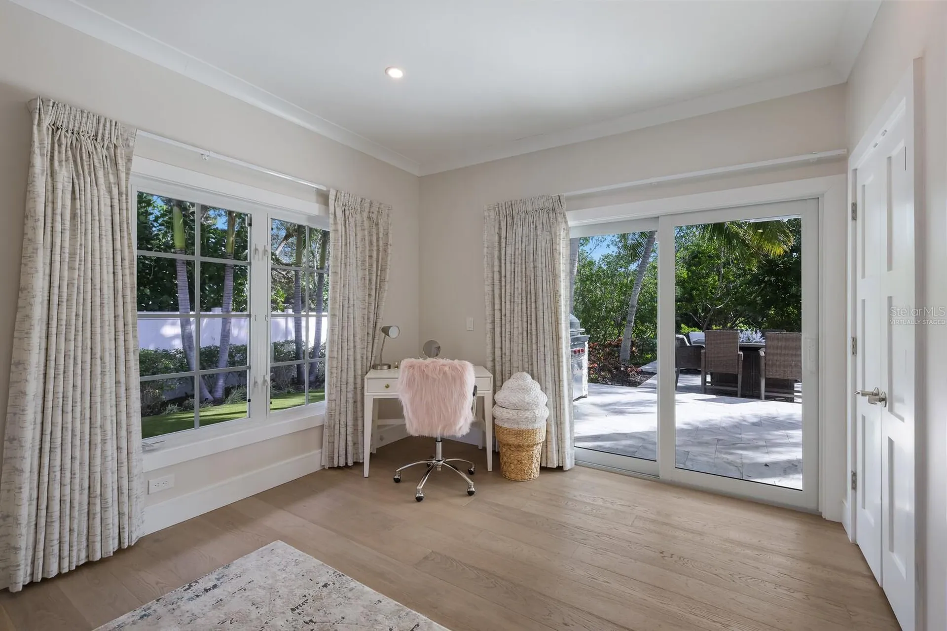 1253 N Basin Lane Sarasota FL 34242