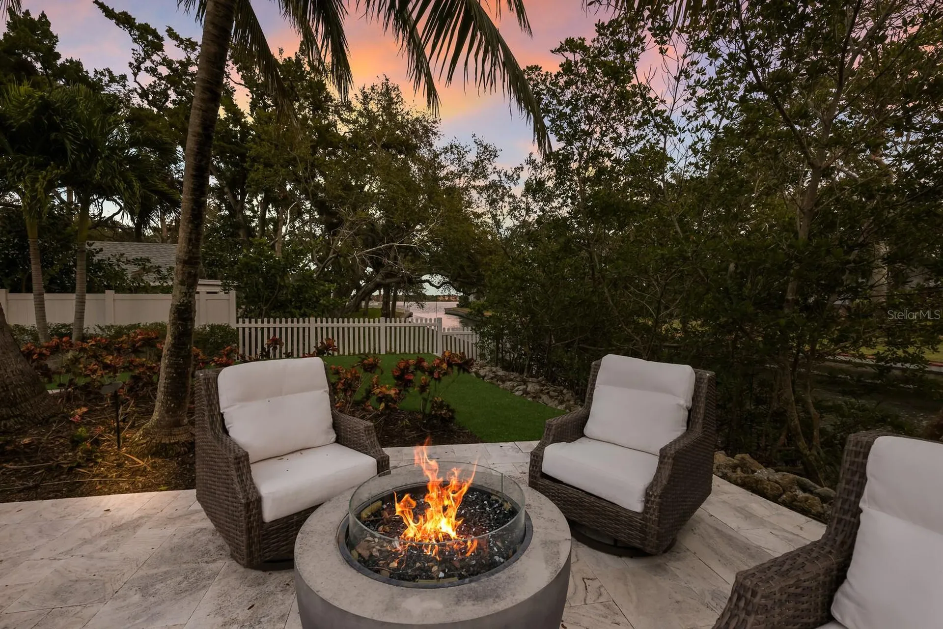 1253 N Basin Lane Sarasota FL 34242