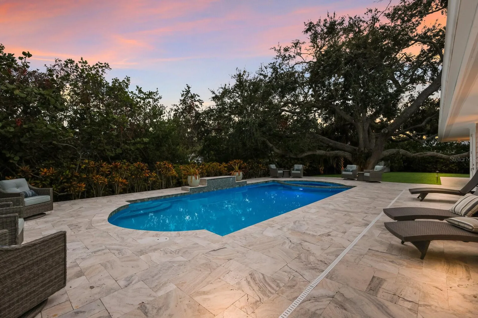 1253 N Basin Lane Sarasota FL 34242