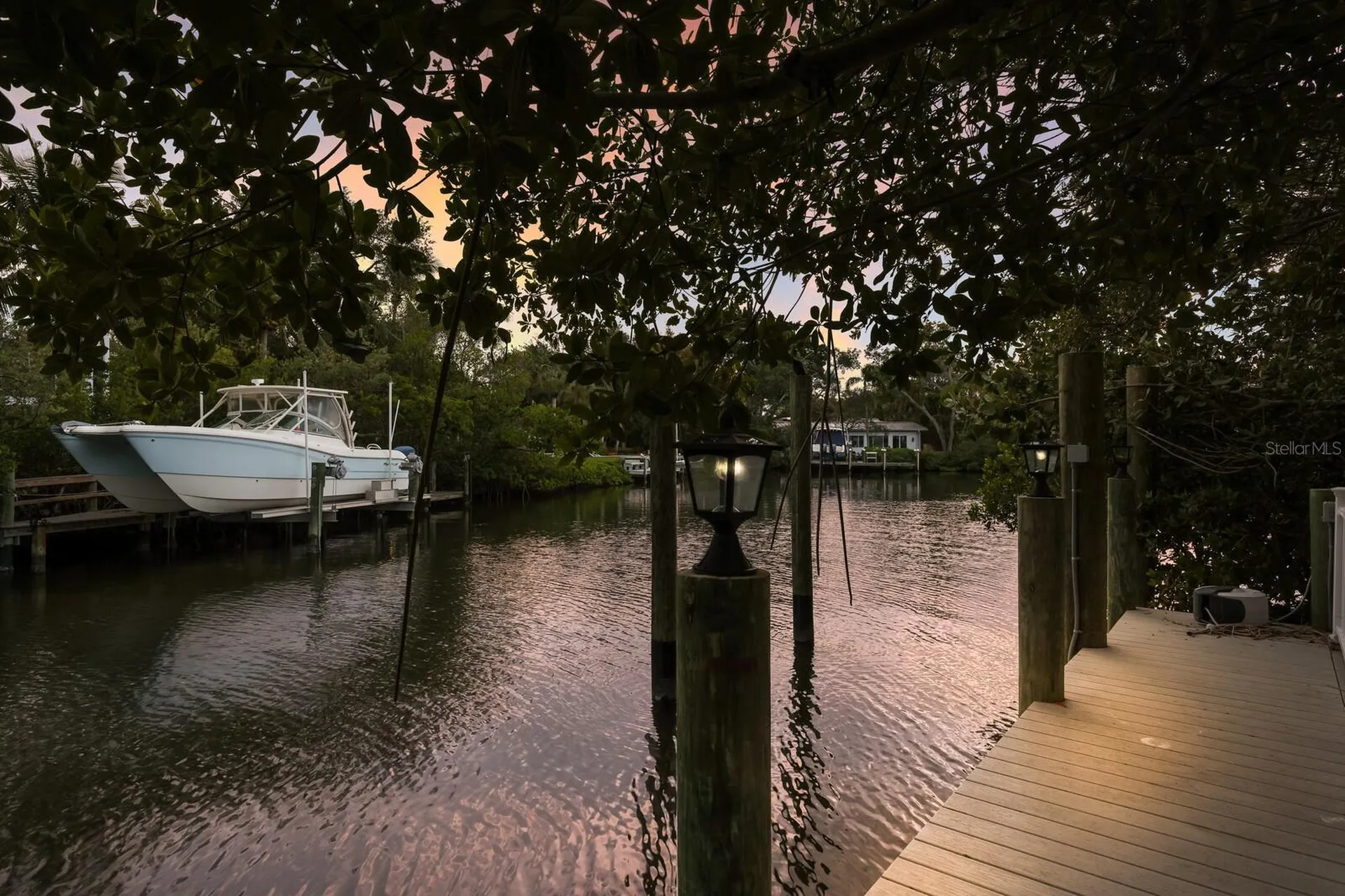 1253 N Basin Lane Sarasota FL 34242