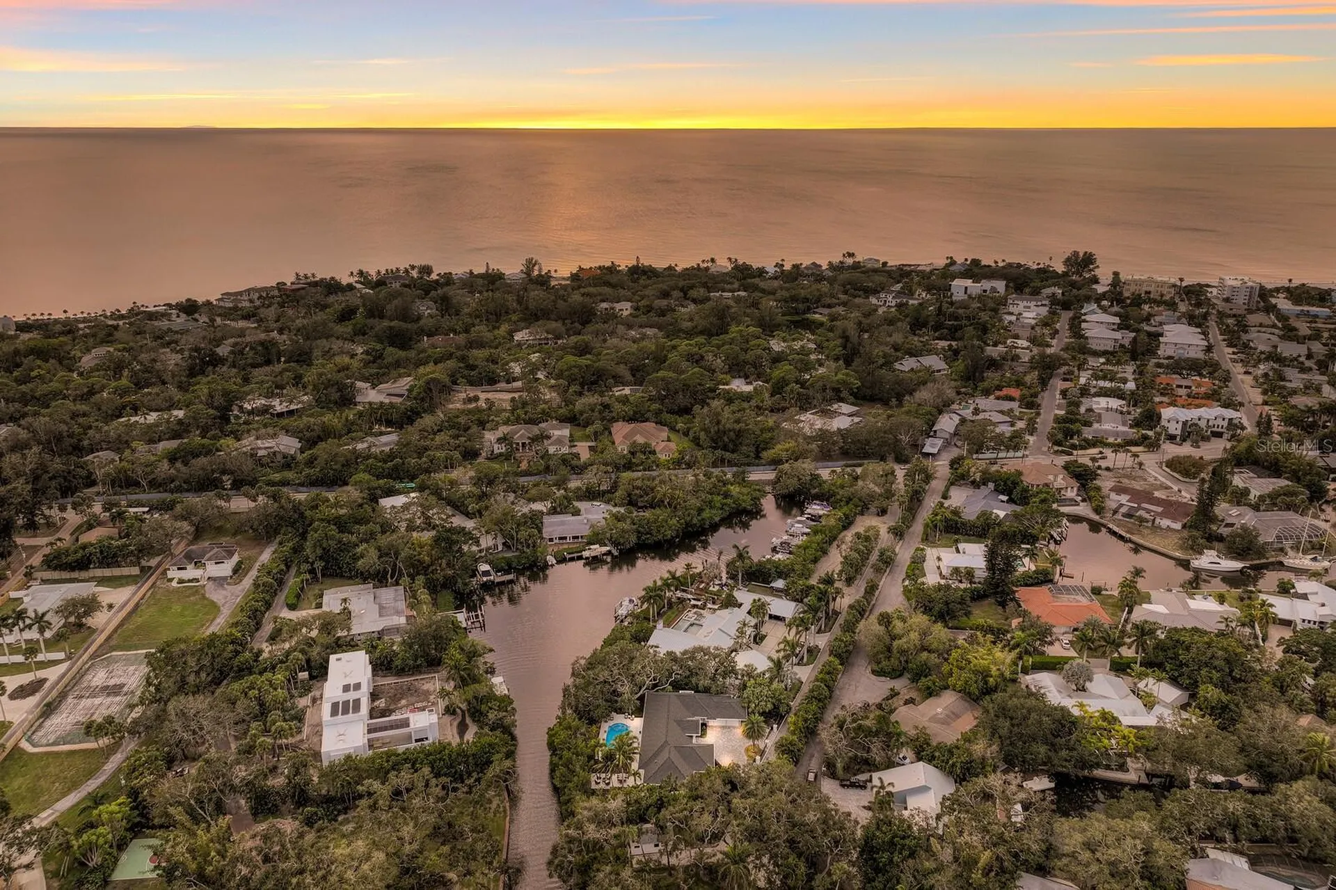 1253 N Basin Lane Sarasota FL 34242