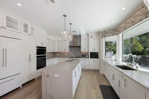 1253 N Basin Lane Sarasota FL 34242