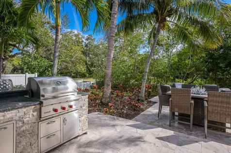1253 N Basin Lane Sarasota FL 34242