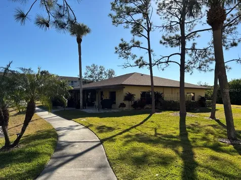 5817 Park Street N St Petersburg FL 33709